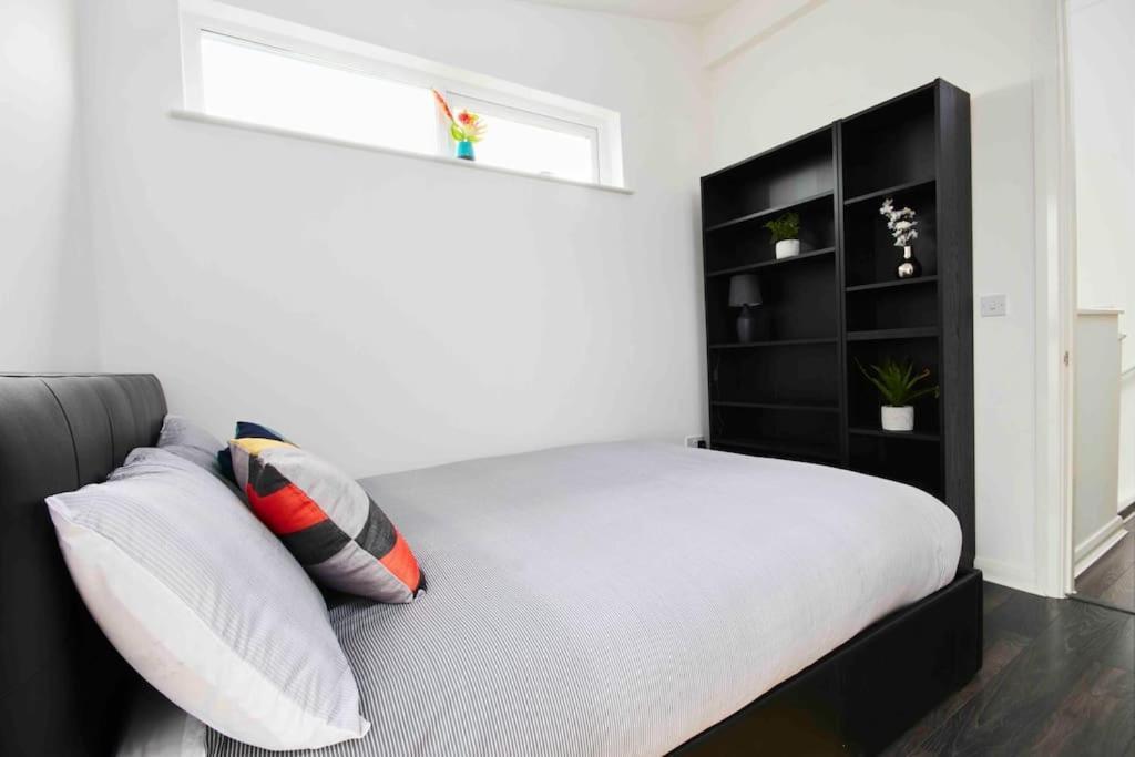 Dellehomes- Free Parking, Wfh, Family-Friendly マンチェスター エクステリア 写真