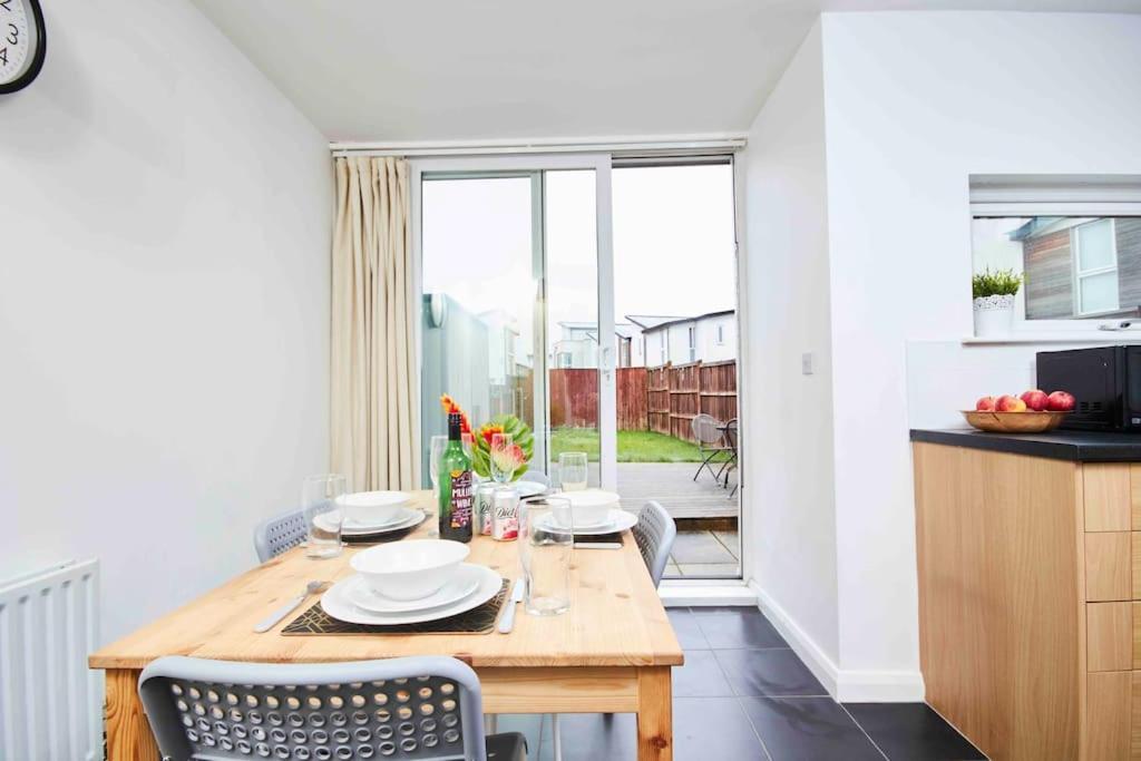 Dellehomes- Free Parking, Wfh, Family-Friendly マンチェスター エクステリア 写真