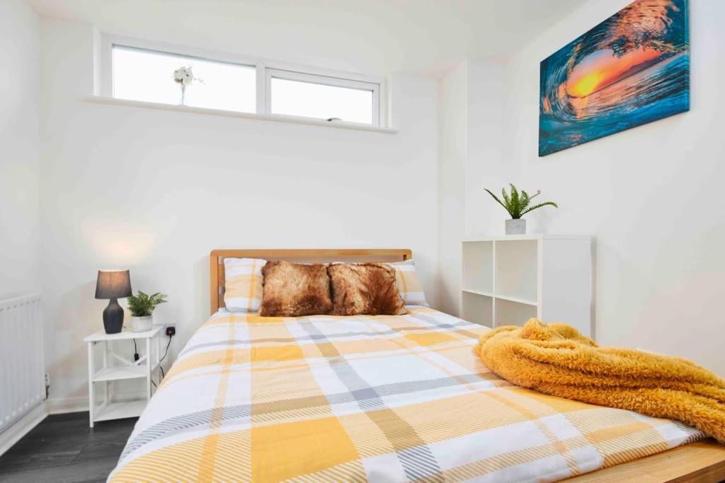 Dellehomes- Free Parking, Wfh, Family-Friendly マンチェスター エクステリア 写真